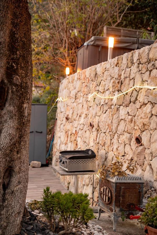 Le Petit Jardin Exotique Villa โบโซเลย ภายนอก รูปภาพ